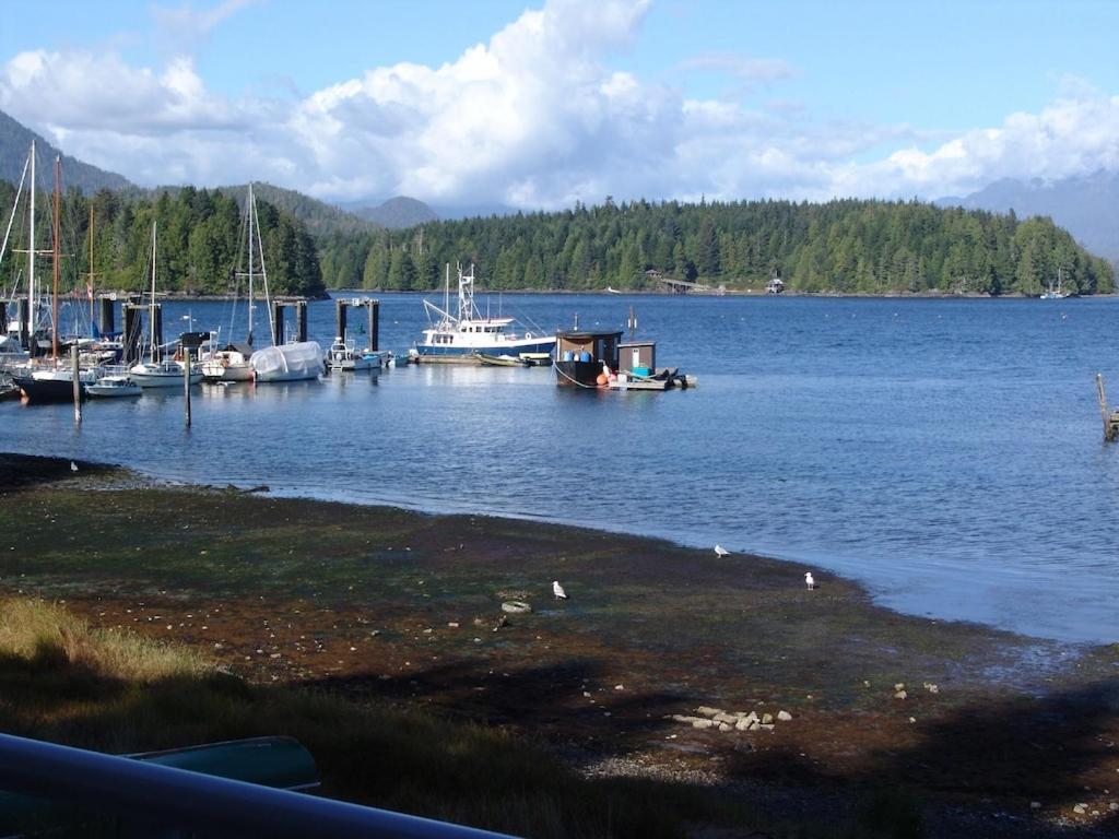 Appartement Waterfront View Of The Inlet, Short Walk To Town à Tofino Extérieur photo